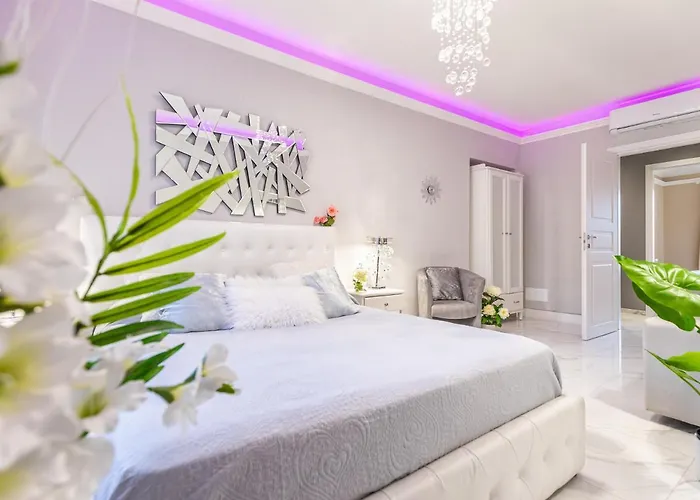 Elegant Suite - In Centro Portanuova